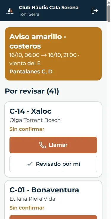 App del marinero durante un aviso por temporal: lista de barcos por revisar con botones Llamar y Revisado por mí.